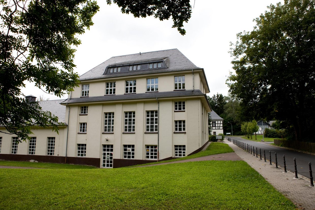 Eines von noch vielen bestehenden historischen Gebäuden am Waldkrankenhaus.