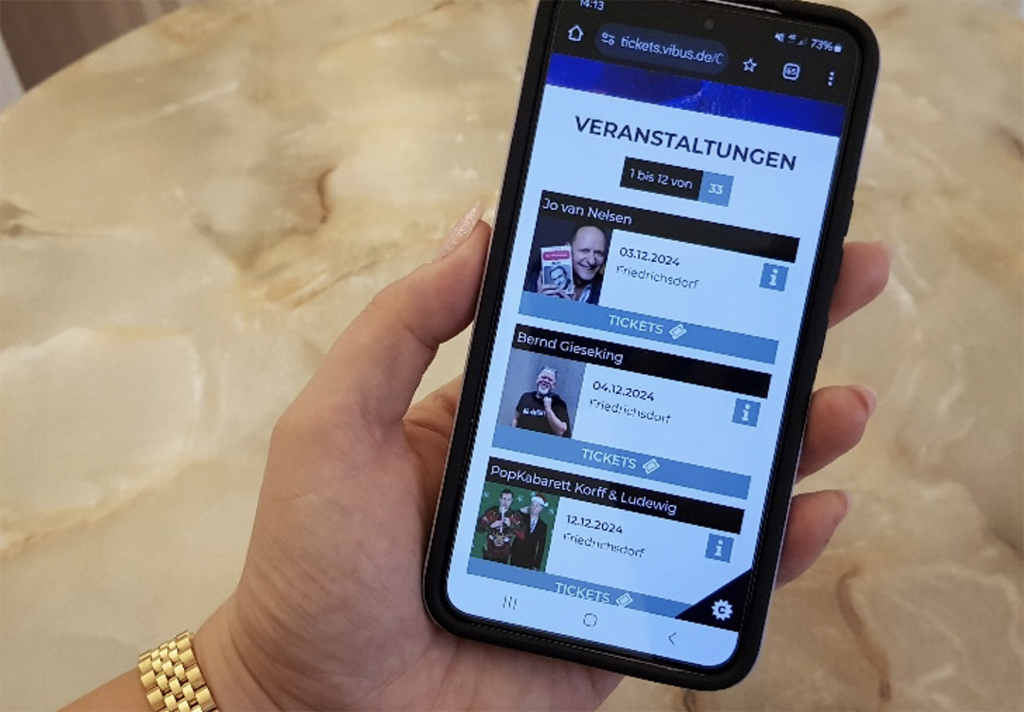 Auf der Darstellung ist der Online-Ticketshop für die Friedrichsdorfer Kulturzeit auf einem Handy zu sehen.