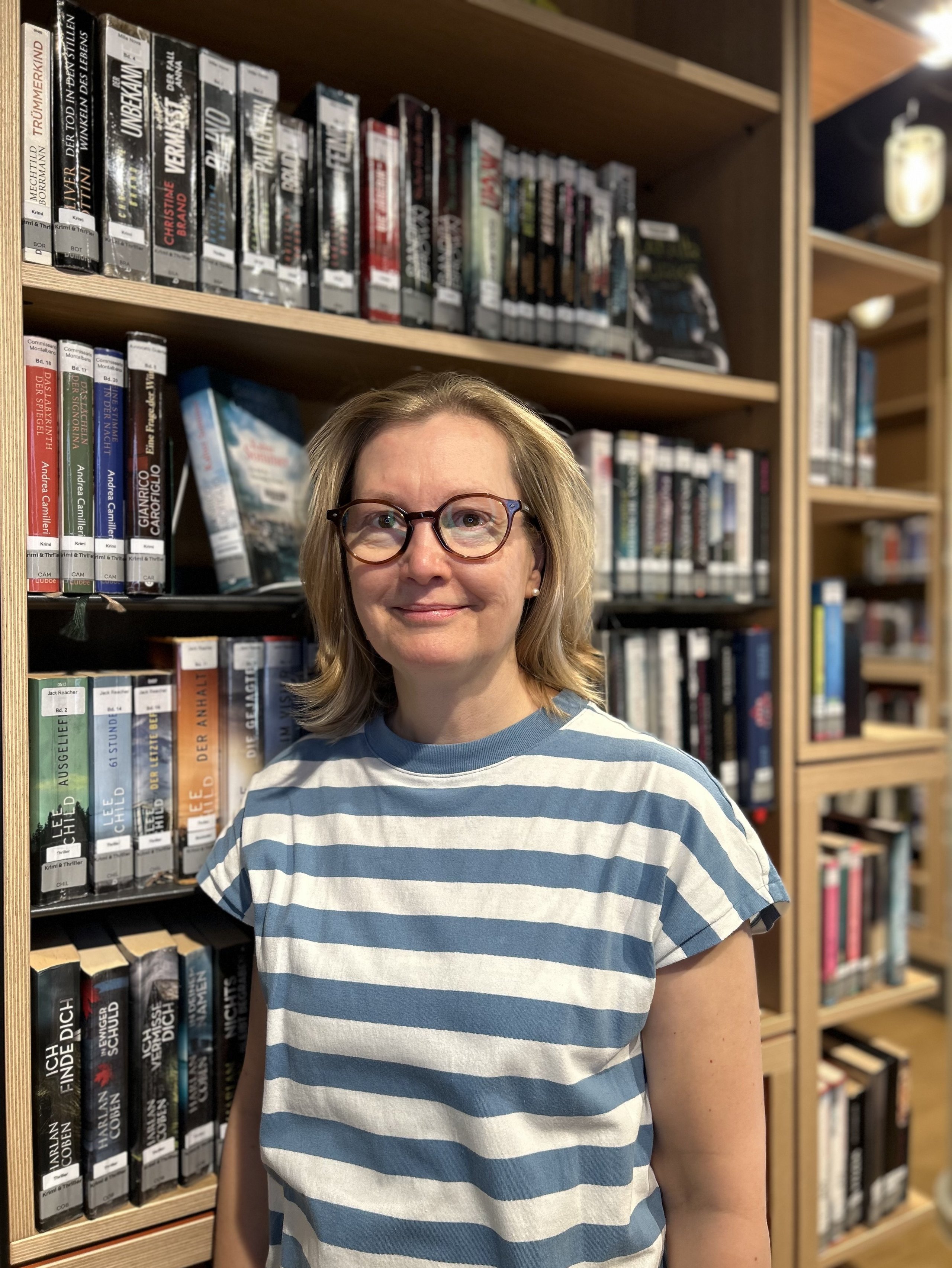 Kristina Wachsmuth, Leitung Auf dem Bild ist die Leitung der Stadtbücherei Kristina Wachsmuth zu sehen.