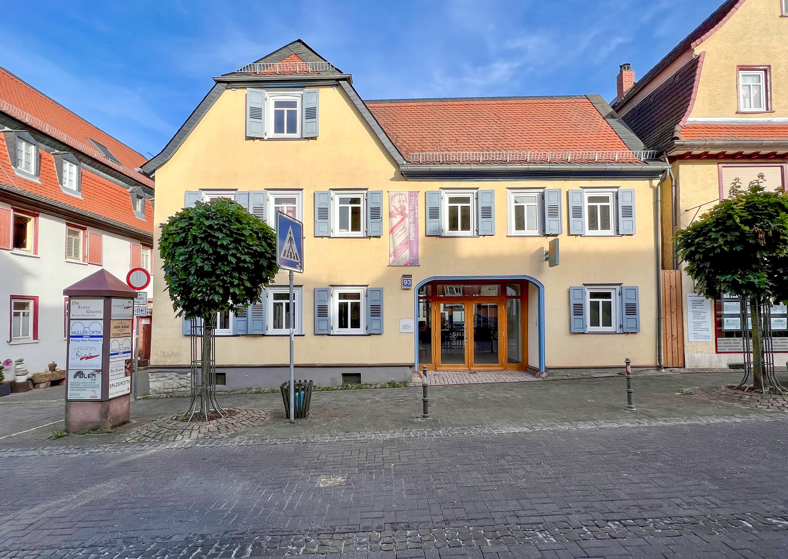 Auf der Darstellung ist das Philipp-Reis-Haus zu sehen.