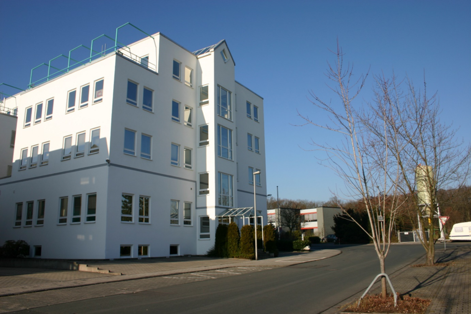 Bürogebäude in der Max-Planck-Straße / Gewerbegebiet Mitte