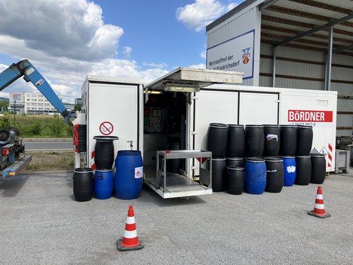 Auf dem Bild ist das Schadstoffmobil zu sehen