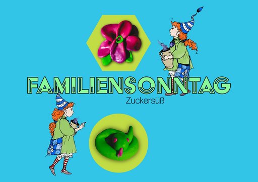 Zu sehen ist ein Buntes Plakat für den „Familiensonntag“. Im Hintergrund ist ein türkisfarbenes Feld. Im Zentrum steht in großen, grünen Buchstaben mit schwarzer Umrandung der Text „FAMILIENSONNTAG“ und darunter in kleinerer Schrift „Zuckersüß“. Links und rechts des Textes sind zwei illustrierte Figuren mit roten, lockigen Haaren, grünen Kleidern, blauweiß gestreiften Zipfelmützen und gestreiften Strümpfen zu sehen, die jeweils einen Zauberkrug halten, aus dem lila-glitzer Rauch aufsteigt. Oberhalb des Textes befindet sich eine pinkfarbene Blumen-Skulptur in einem gelben Sechseck, und unterhalb des Textes ist eine grüne Skulptur eines stilisierten Tieres in einem gelben Kreis abgebildet.